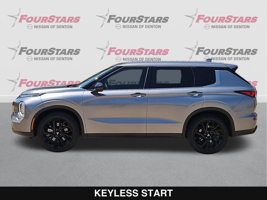 Used 2024 Mitsubishi Outlander SE Black Edition FWD image 8