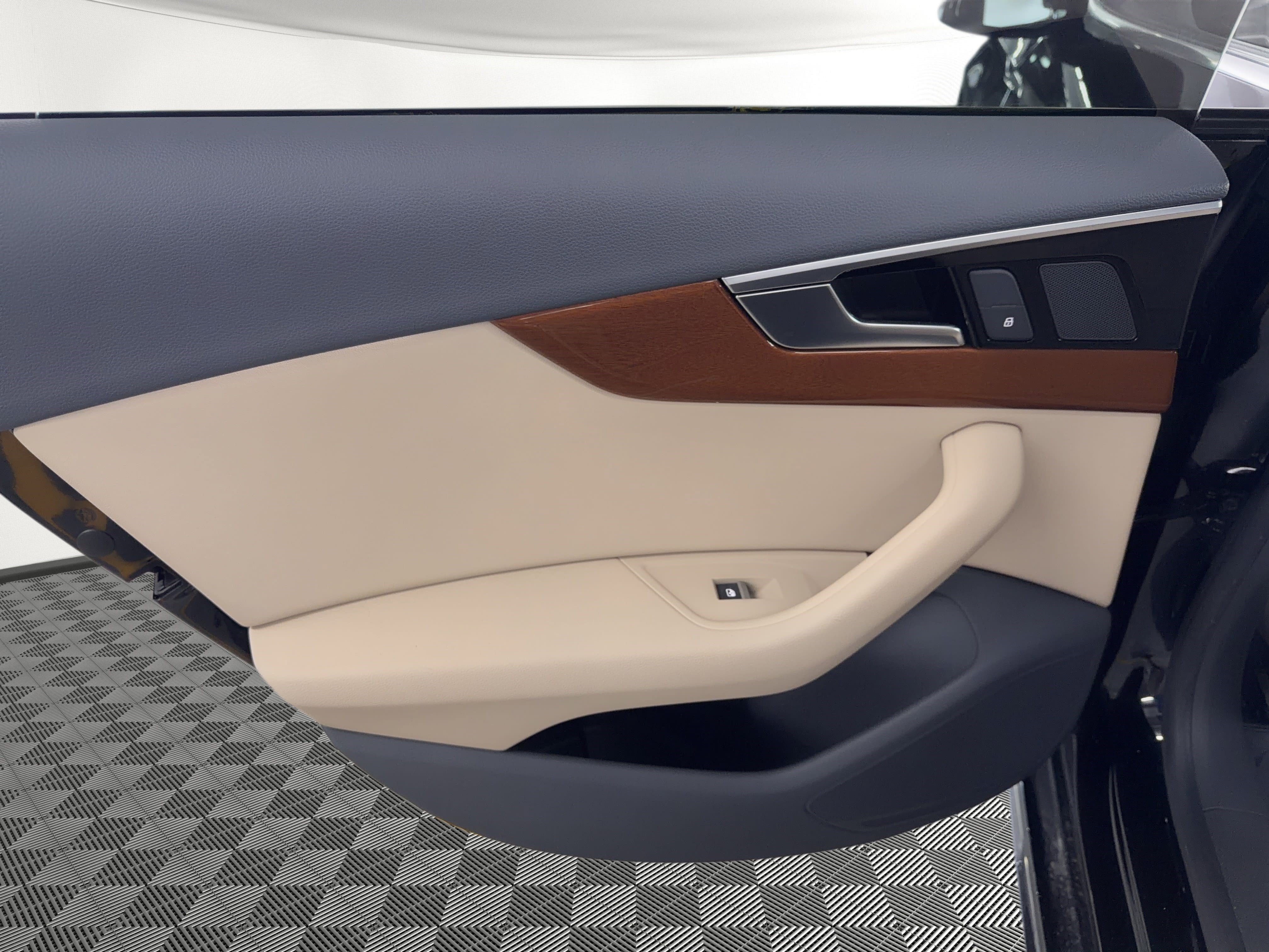 Used 2020 Audi A5 2.0T Premium image 17