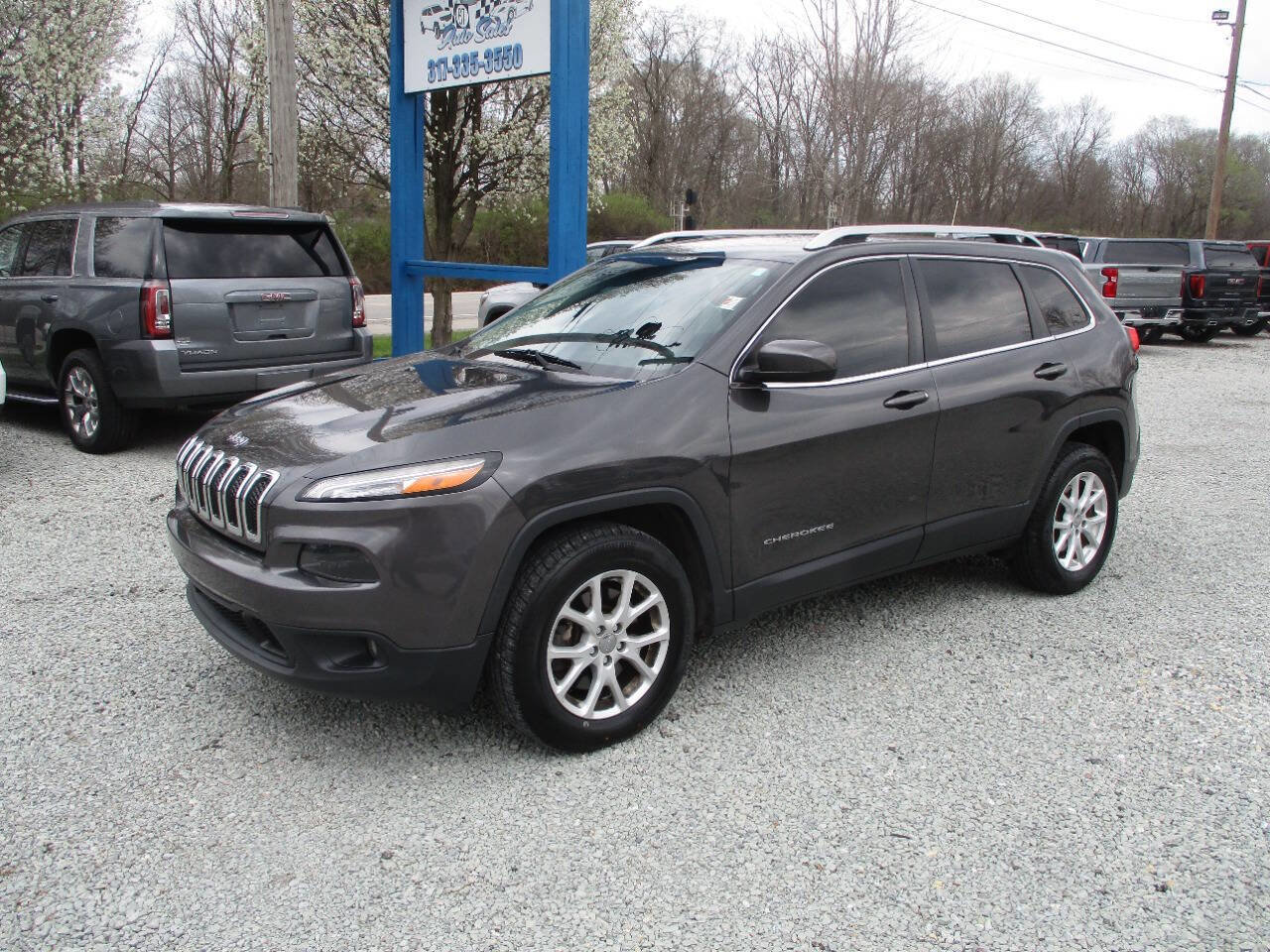 Used 2016 Jeep Cherokee Latitude w/ Cold Weather Group image 1
