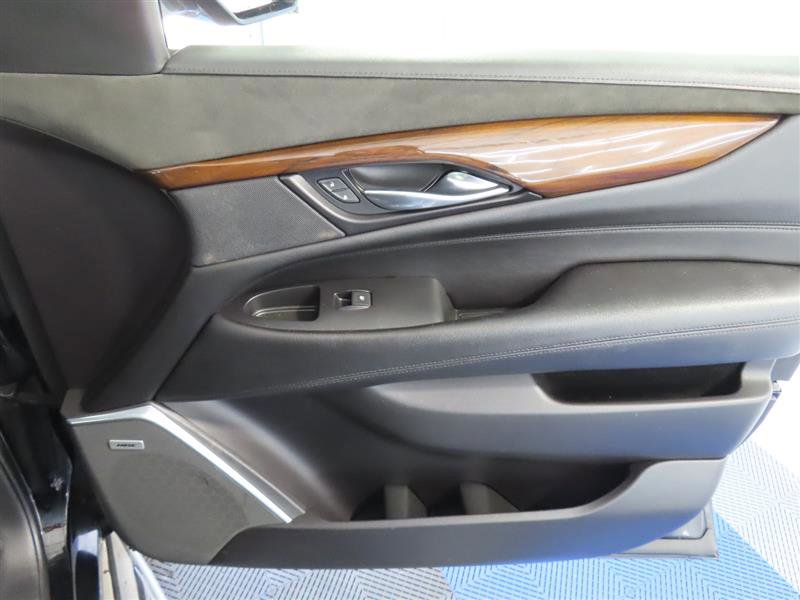 Used 2020 Cadillac Escalade Premium Luxury AWD/4WD image 39
