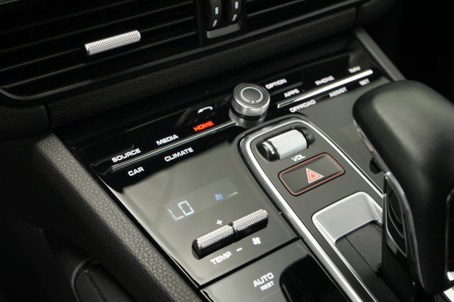 Used 2023 Porsche Cayenne Platinum Edition AWD/4WD image 43