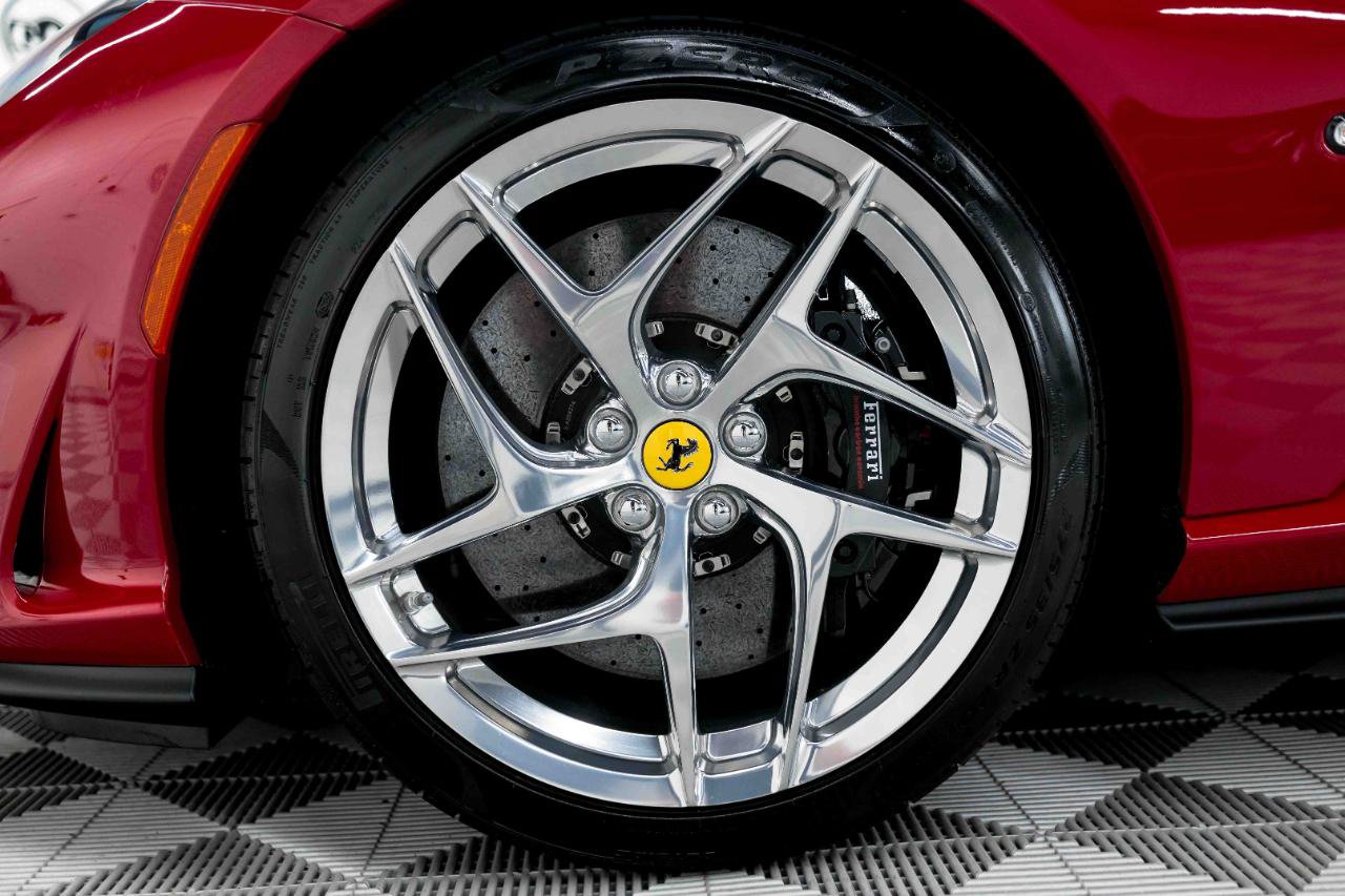 Used 2018 Ferrari 812 Superfast RWD image 42
