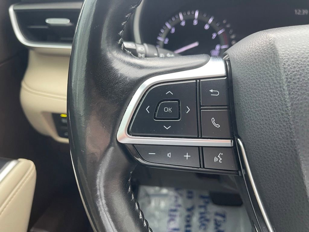 Used 2020 Toyota Highlander XLE image 52