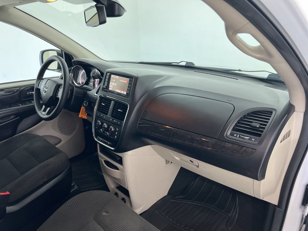 Used 2020 Dodge Grand Caravan SE w/ UConnect Hands-Free Group FWD image 23