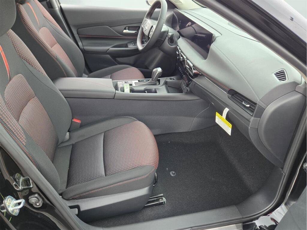 New 2026 Nissan Sentra SR w/ SR All Weather Package FWD image 4