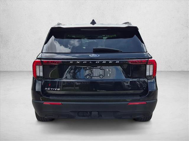 Certified 2025 Ford Explorer Active RWD image 6