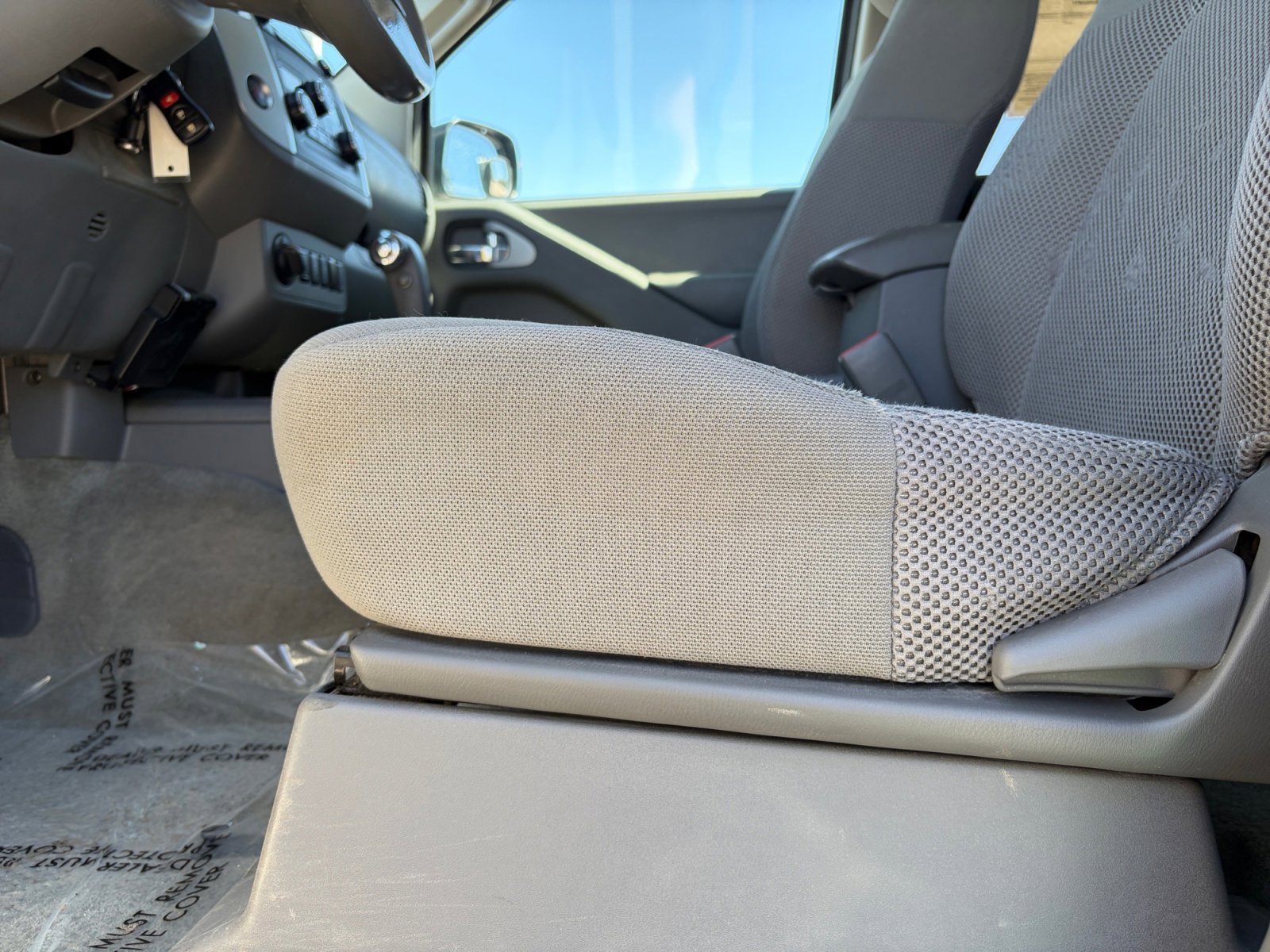 Used 2017 Nissan Frontier SV w/ SV Value Truck Package AWD/4WD image 21