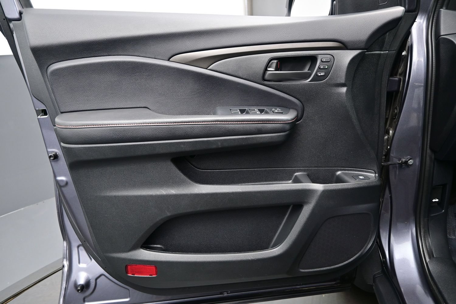 Used 2025 Honda Ridgeline TrailSport image 9