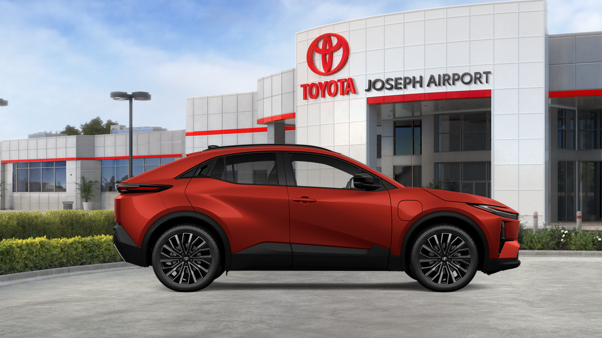 New 2026 Toyota C-HR AWD/4WD image 33