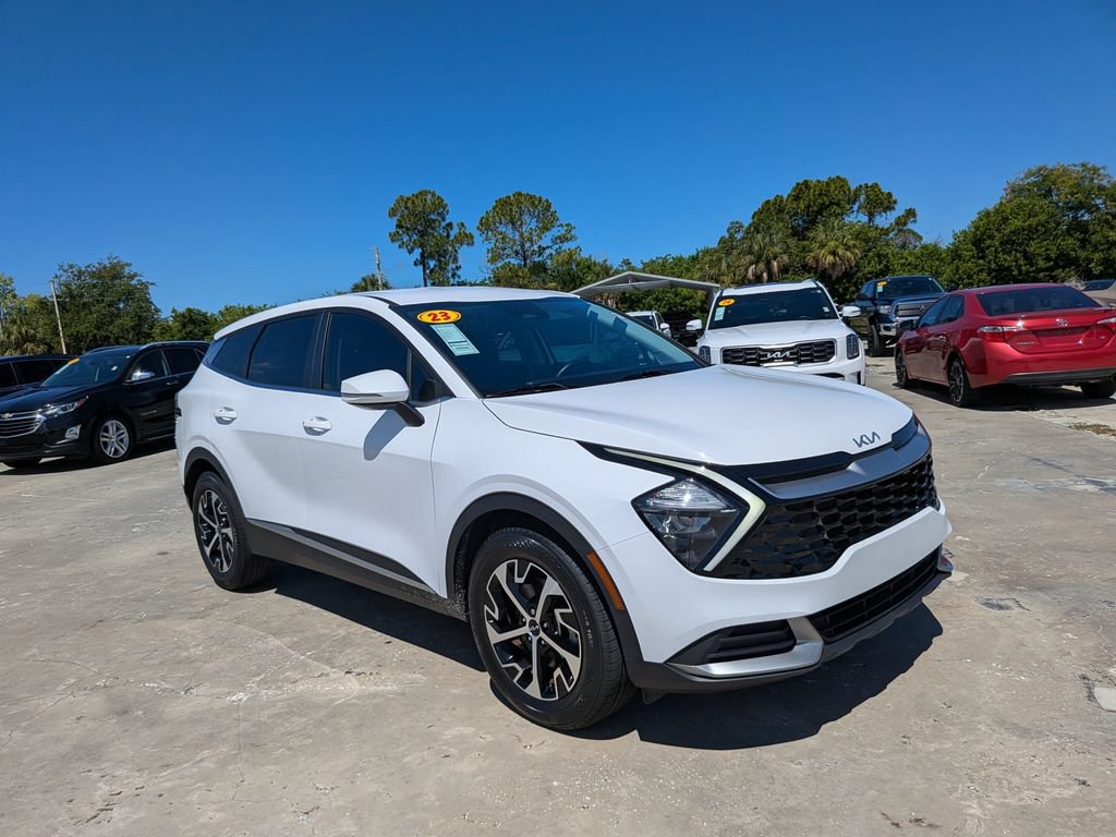Certified 2023 Kia Sportage EX FWD image 2