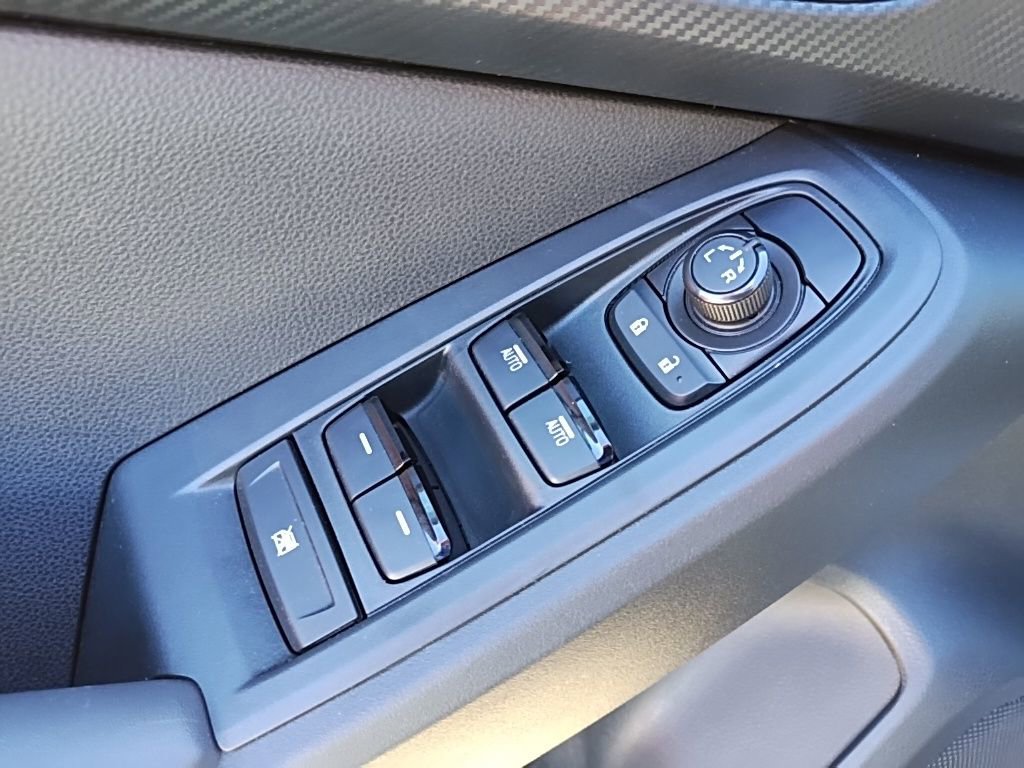 Certified 2025 Subaru Crosstrek 2.0i Premium image 18