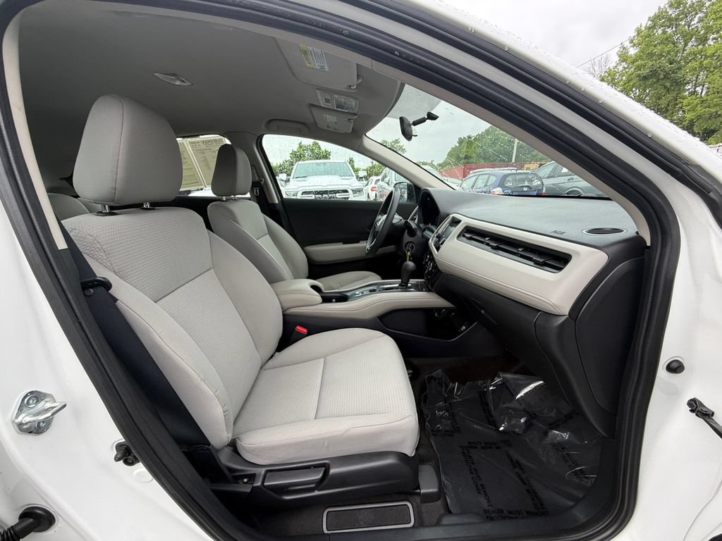 Used 2021 Honda HR-V LX image 25