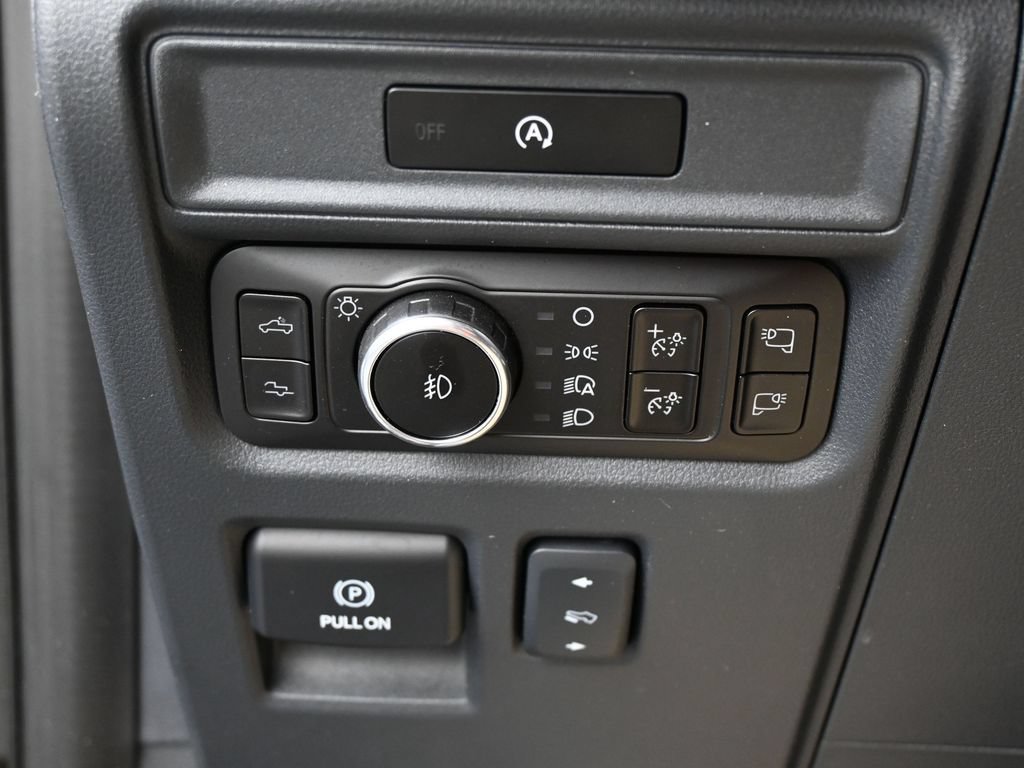 Used 2025 Ford F150 Raptor AWD/4WD image 17