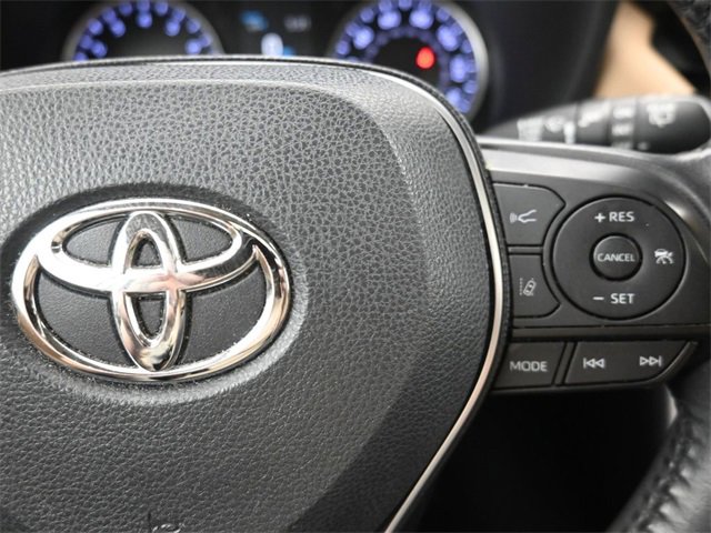 Used 2019 Toyota RAV4 XLE Premium image 30