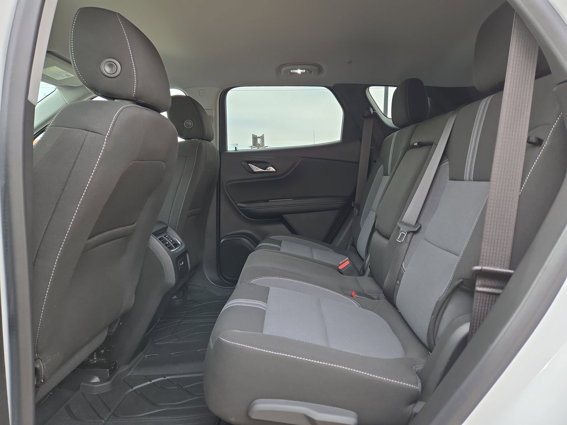 Used 2024 Chevrolet Blazer LT w/ Convenience Package FWD image 13