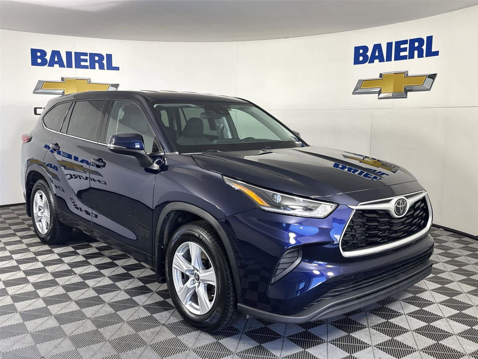Used 2021 Toyota Highlander L AWD/4WD image 7