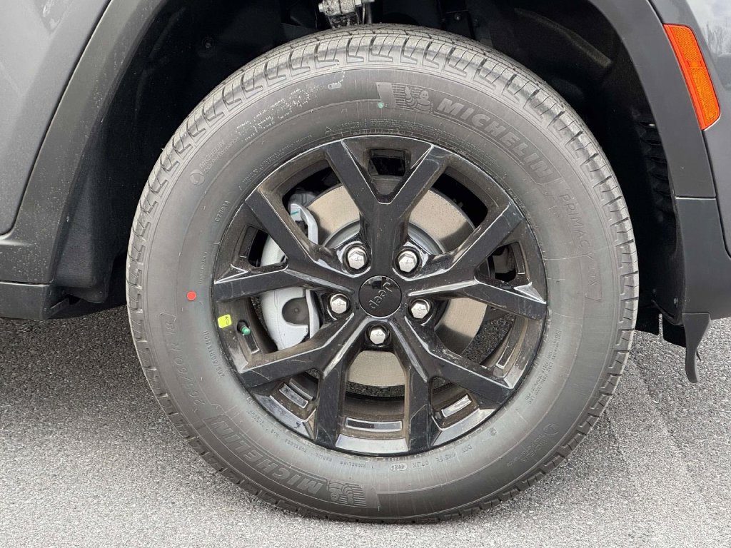 New 2026 Jeep Grand Cherokee Altitude AWD/4WD image 12