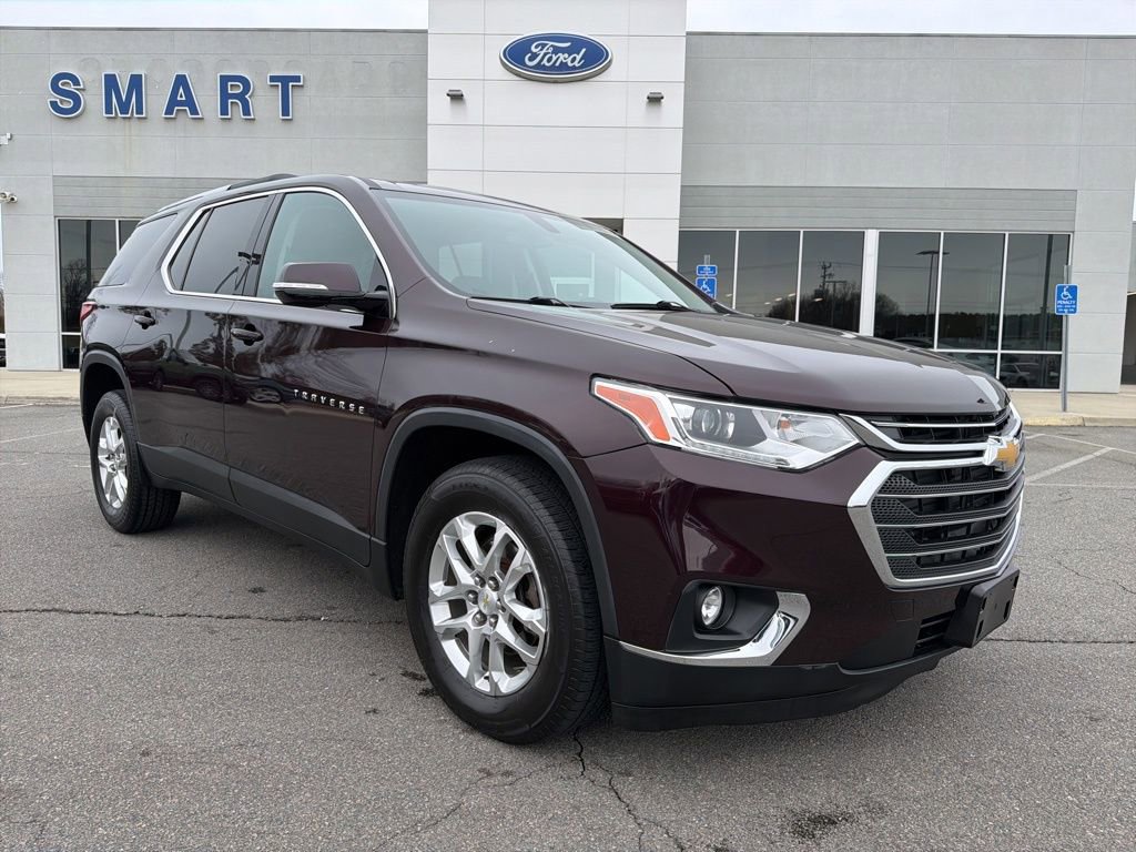 Used 2018 Chevrolet Traverse LT image 1
