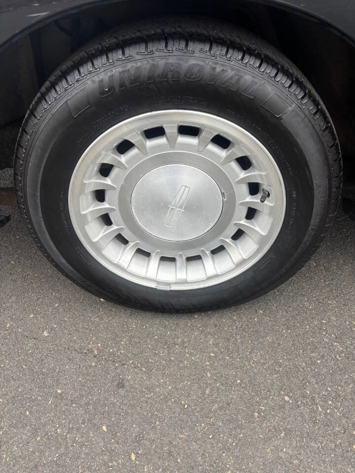 Used 2000 Lincoln Town Car Executive image 13