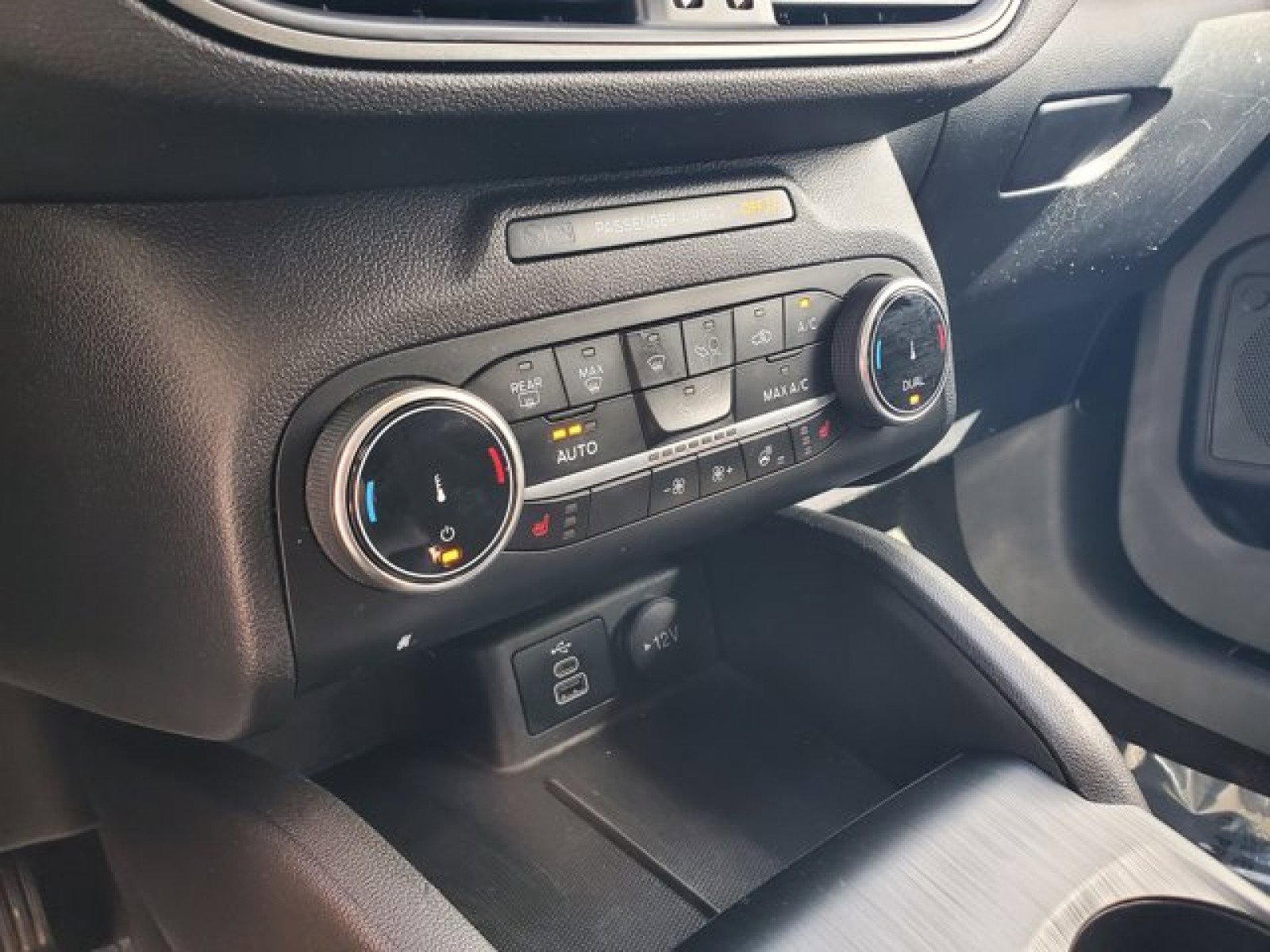 Used 2024 Ford Escape Active image 25