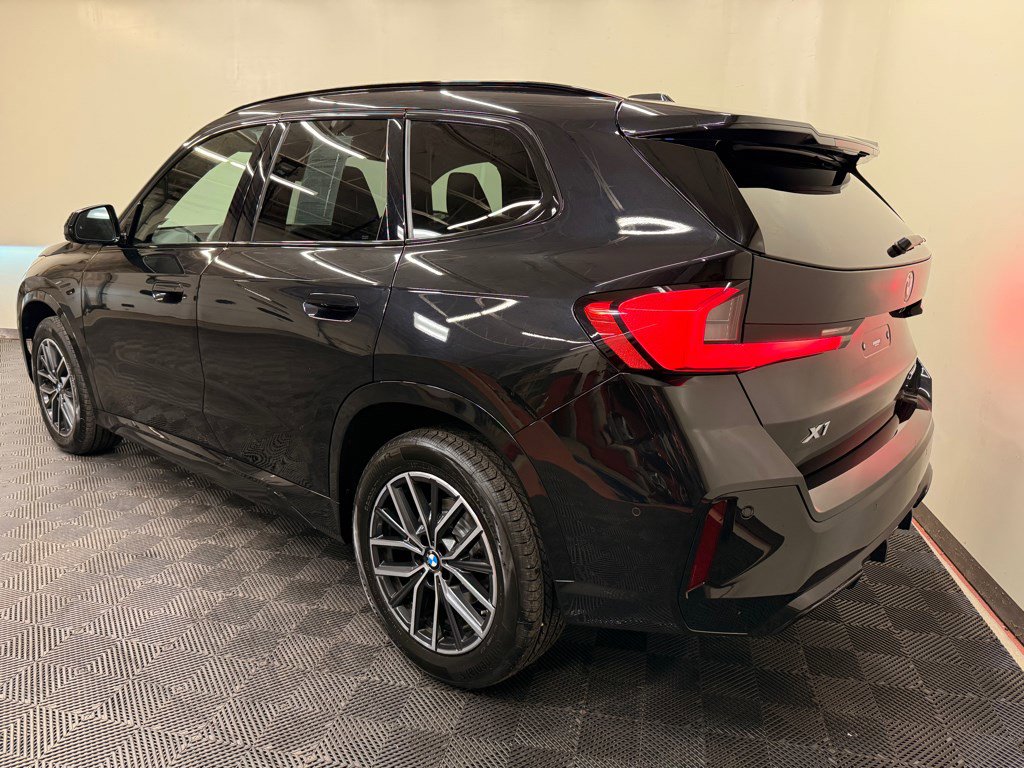 Used 2023 BMW X1 xDrive28i w/ Premium Package AWD/4WD image 3