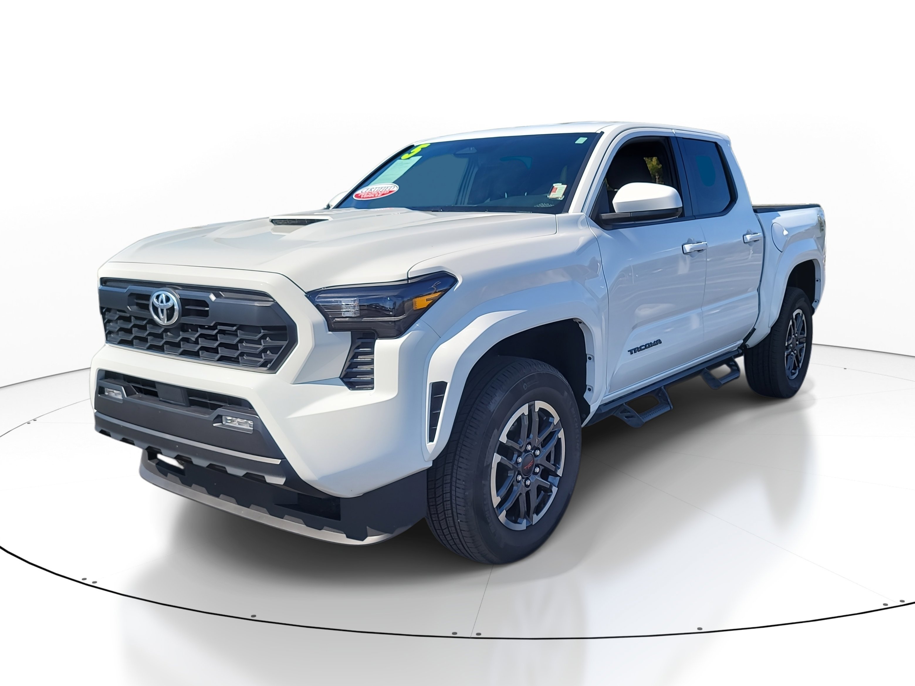 Certified 2025 Toyota Tacoma TRD Sport image 3