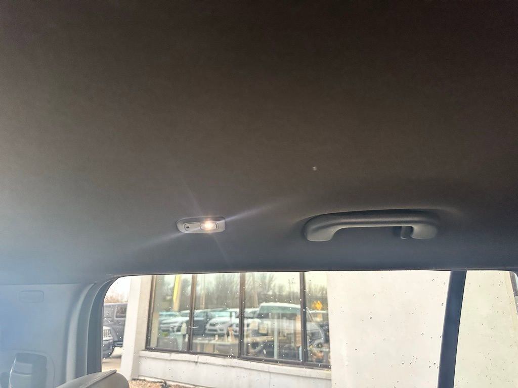 Used 2024 Jeep Grand Cherokee L Laredo image 30