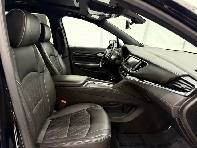 Used 2023 Buick Enclave Avenir w/ Avenir Technology Package AWD/4WD image 21