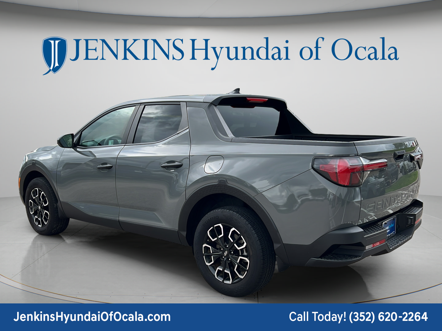 Used 2024 Hyundai Santa Cruz SE FWD image 5