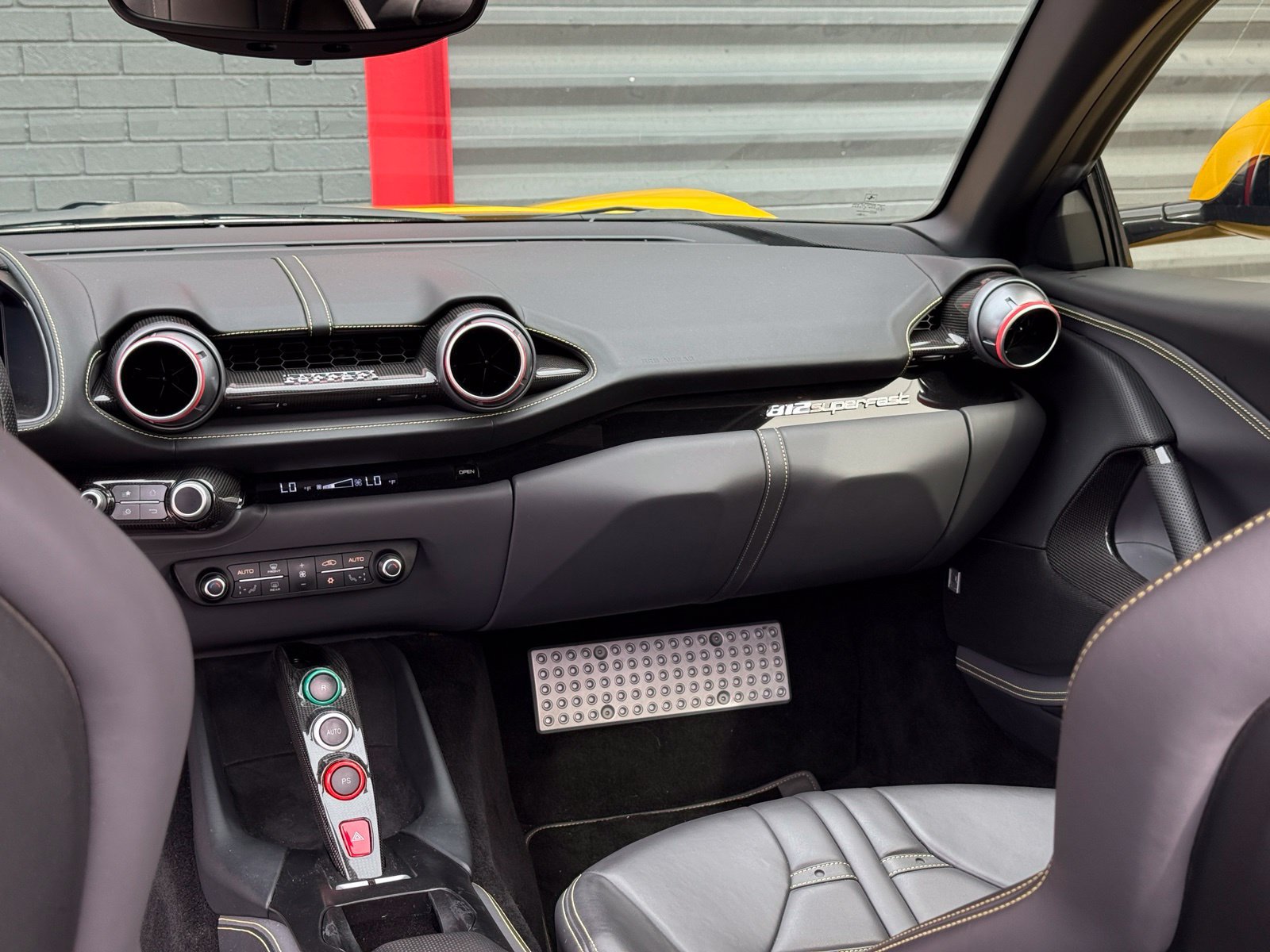Used 2019 Ferrari 812 Superfast RWD image 27