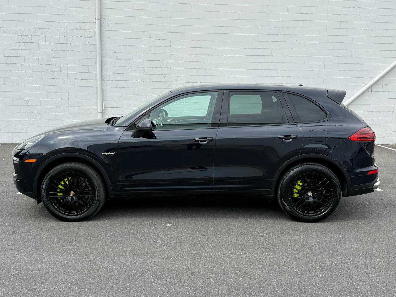 Used 2016 Porsche Cayenne S AWD/4WD image 4