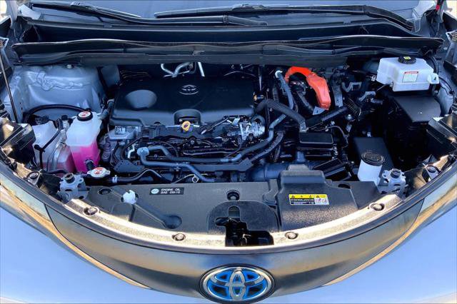 Certified 2024 Toyota Sienna XLE Woodland Edition AWD/4WD image 31