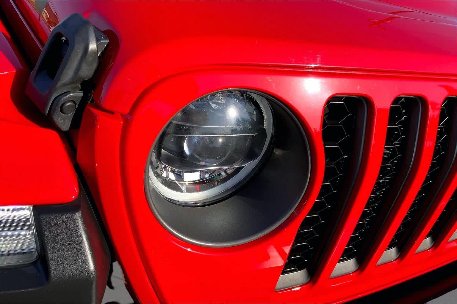 Used 2023 Jeep Gladiator Rubicon w/ LED Lighting Group AWD/4WD image 28