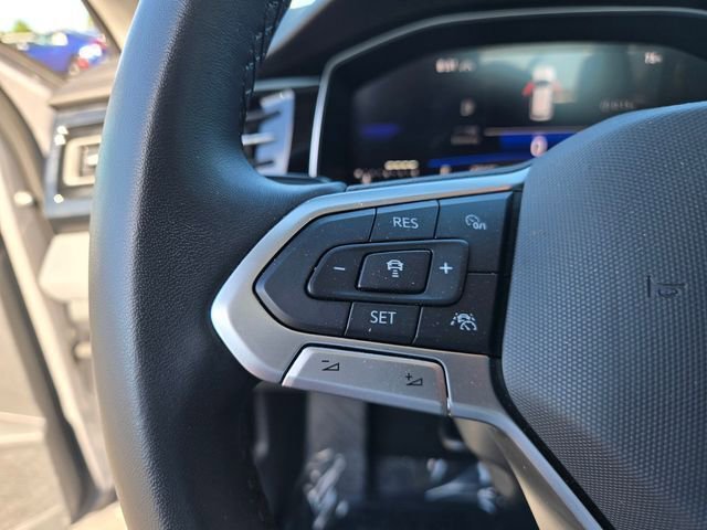 Used 2025 Volkswagen Jetta SE FWD image 22