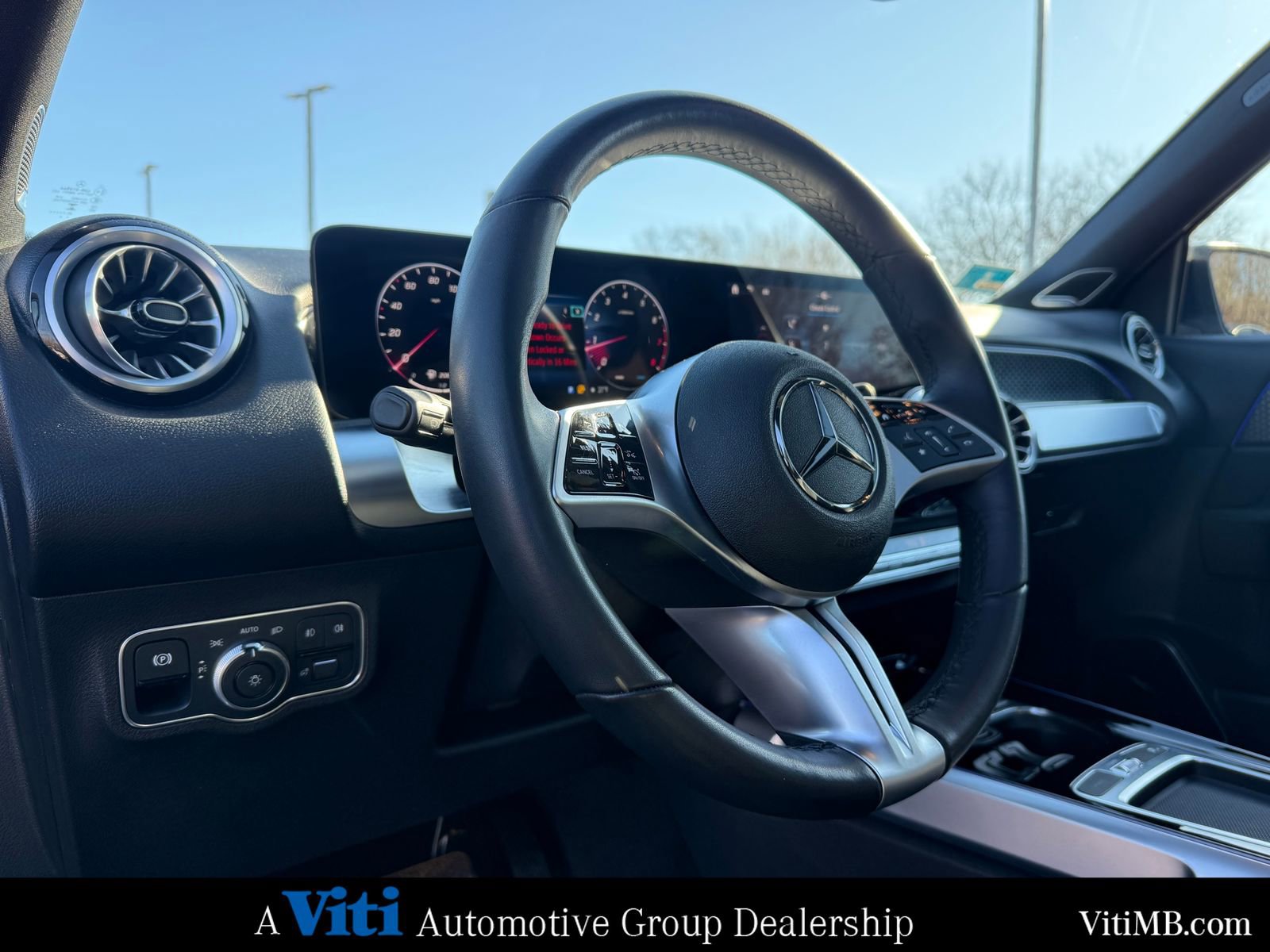 Certified 2024 Mercedes-Benz GLB 250 4MATIC image 17