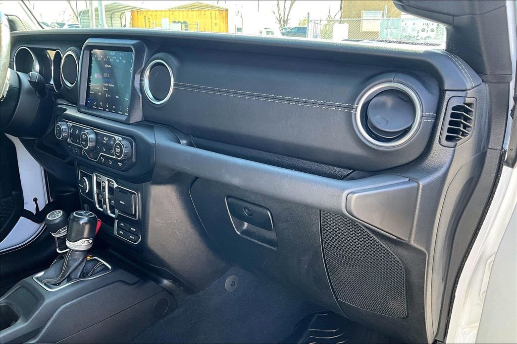 Used 2020 Jeep Wrangler Unlimited Sahara image 20