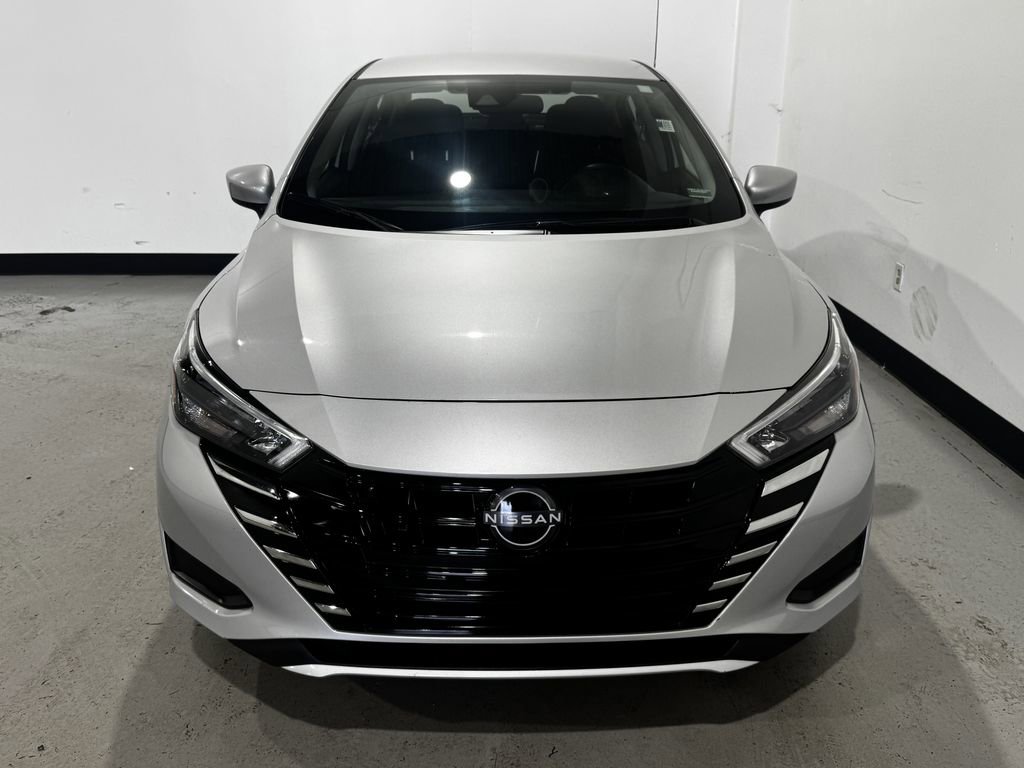 Used 2025 Nissan Versa SV image 10