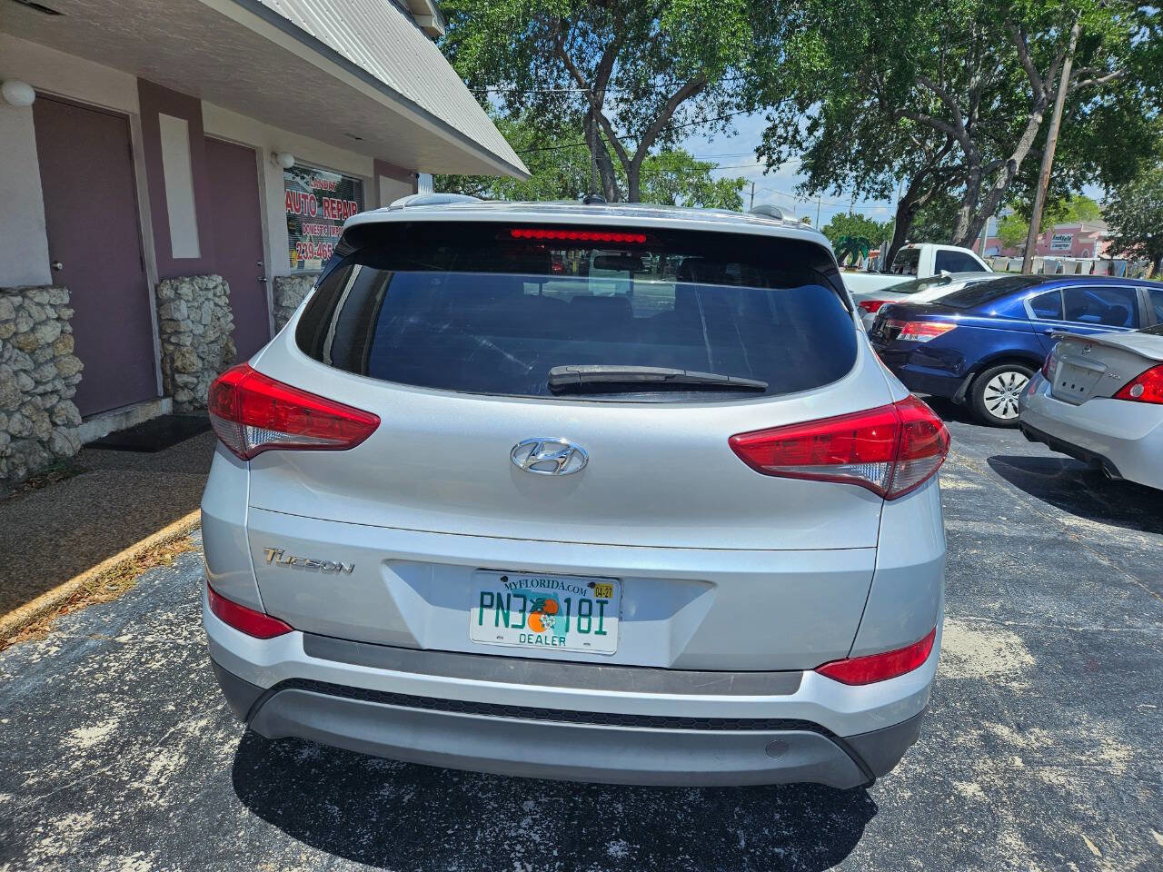 Used 2017 Hyundai Tucson SE FWD image 5