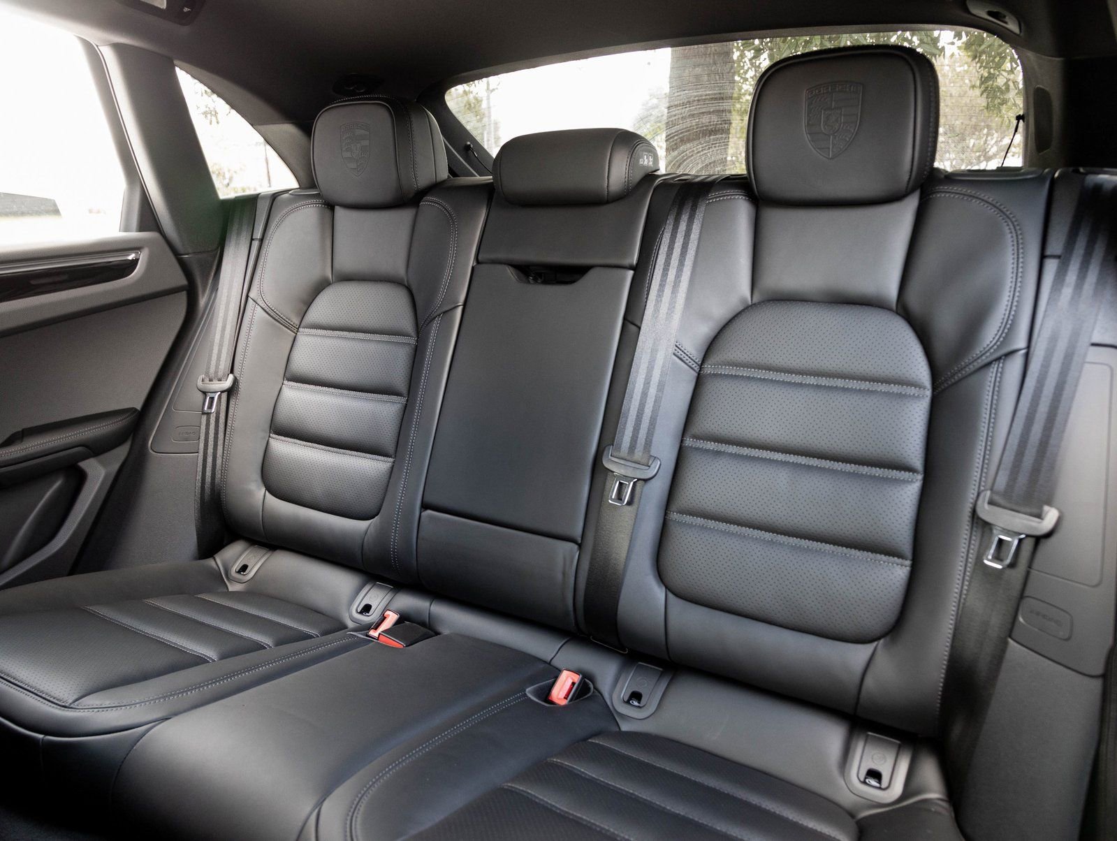 Certified 2026 Porsche Macan image 29