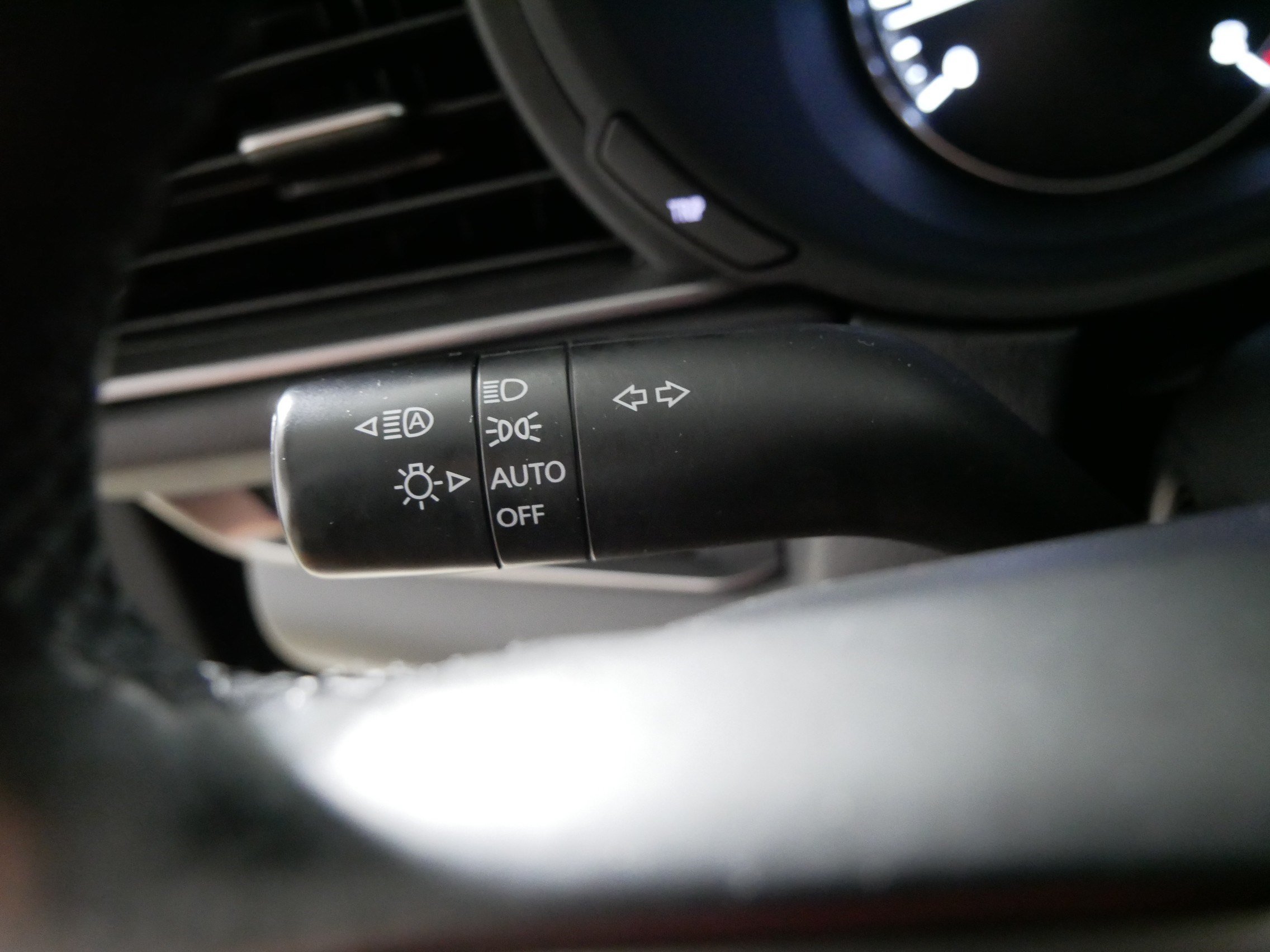 Used 2022 MAZDA CX-30 AWD 2.5 S w/ Select Package image 32