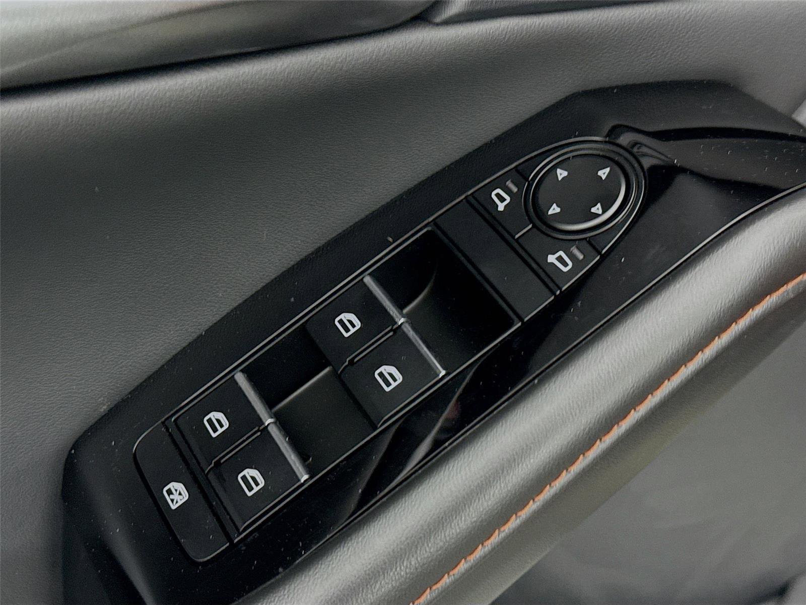 New 2025 MAZDA CX-30 Carbon image 30