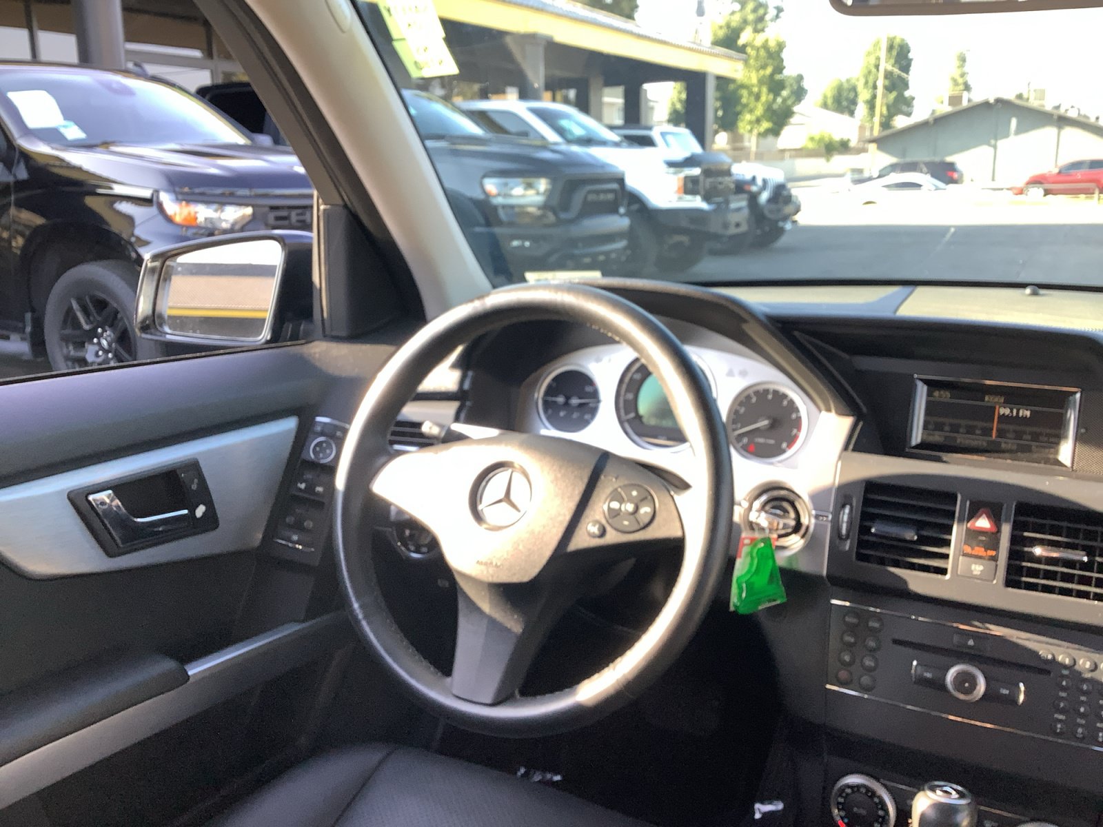 Used 2010 Mercedes-Benz GLK 350 2WD image 18