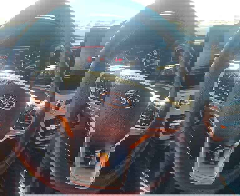 Used 2023 Ford Explorer XLT w/ Equipment Group 202A image 4