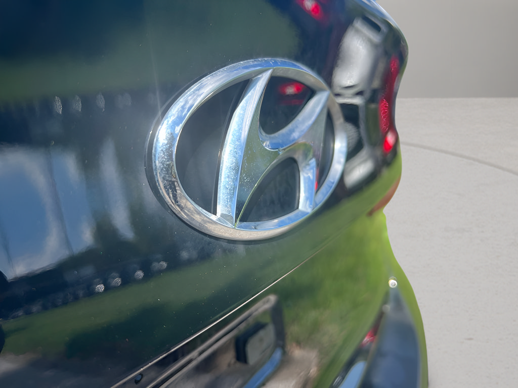 Used 2017 Hyundai Elantra Value Edition FWD image 13
