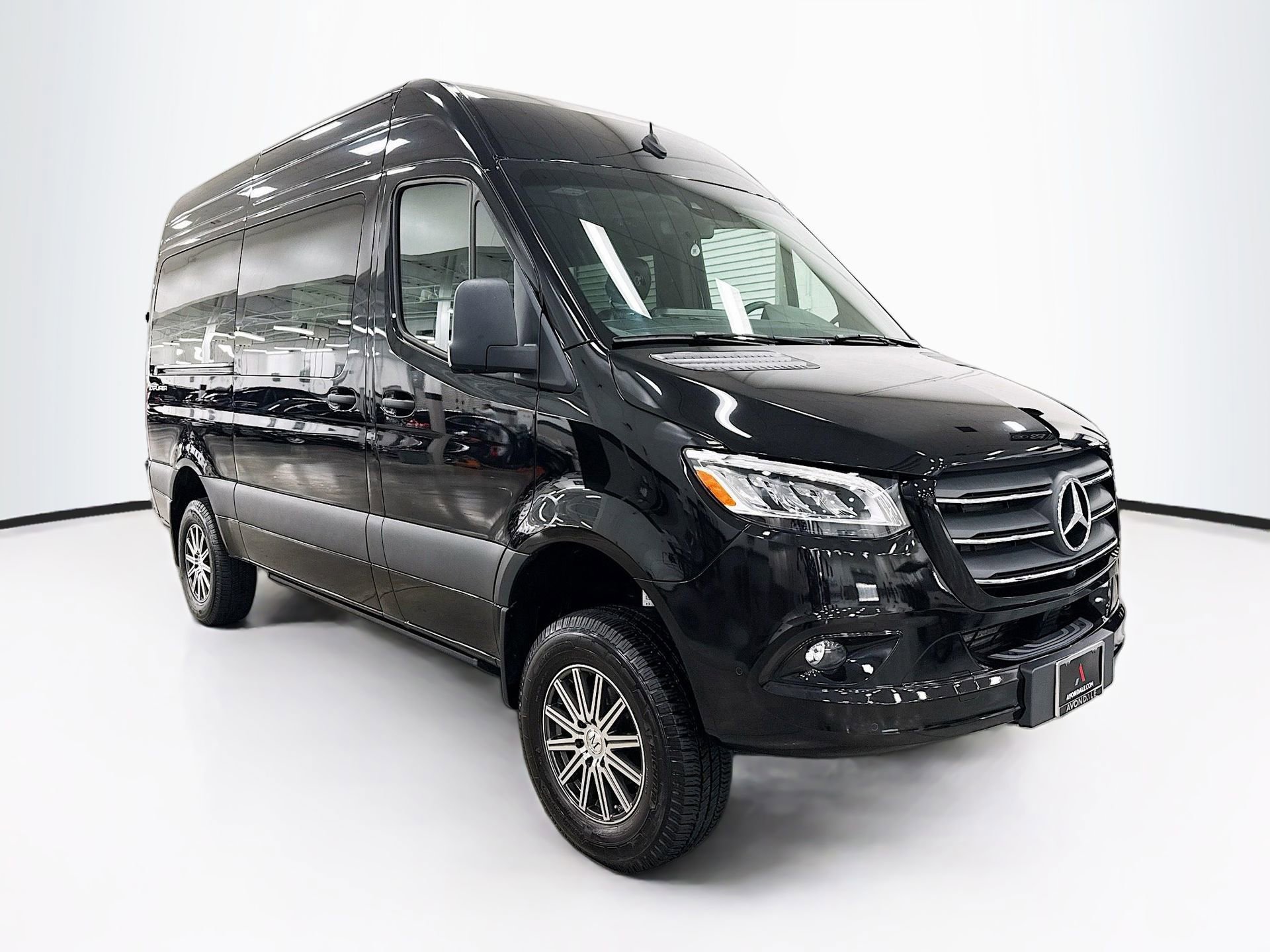 Used 2024 Mercedes-Benz Sprinter 2500 image 1