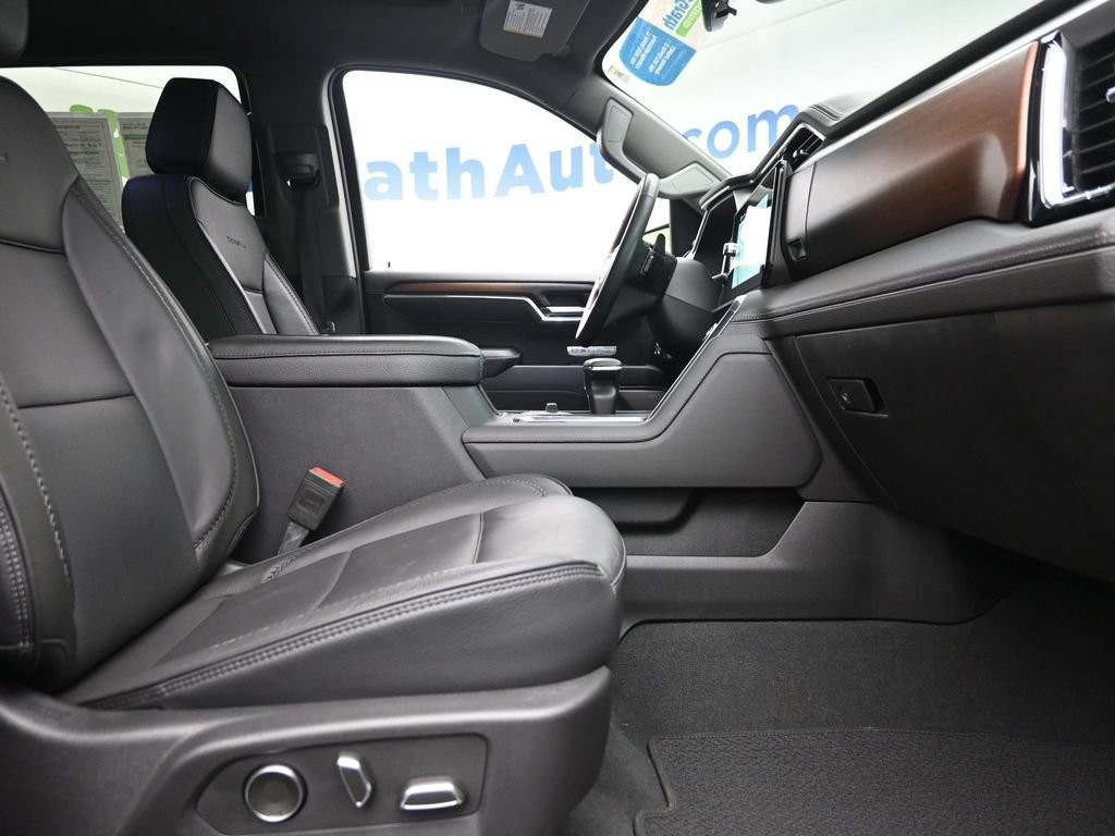 Used 2025 GMC Sierra 1500 Denali w/ Denali Reserve Package AWD/4WD image 9
