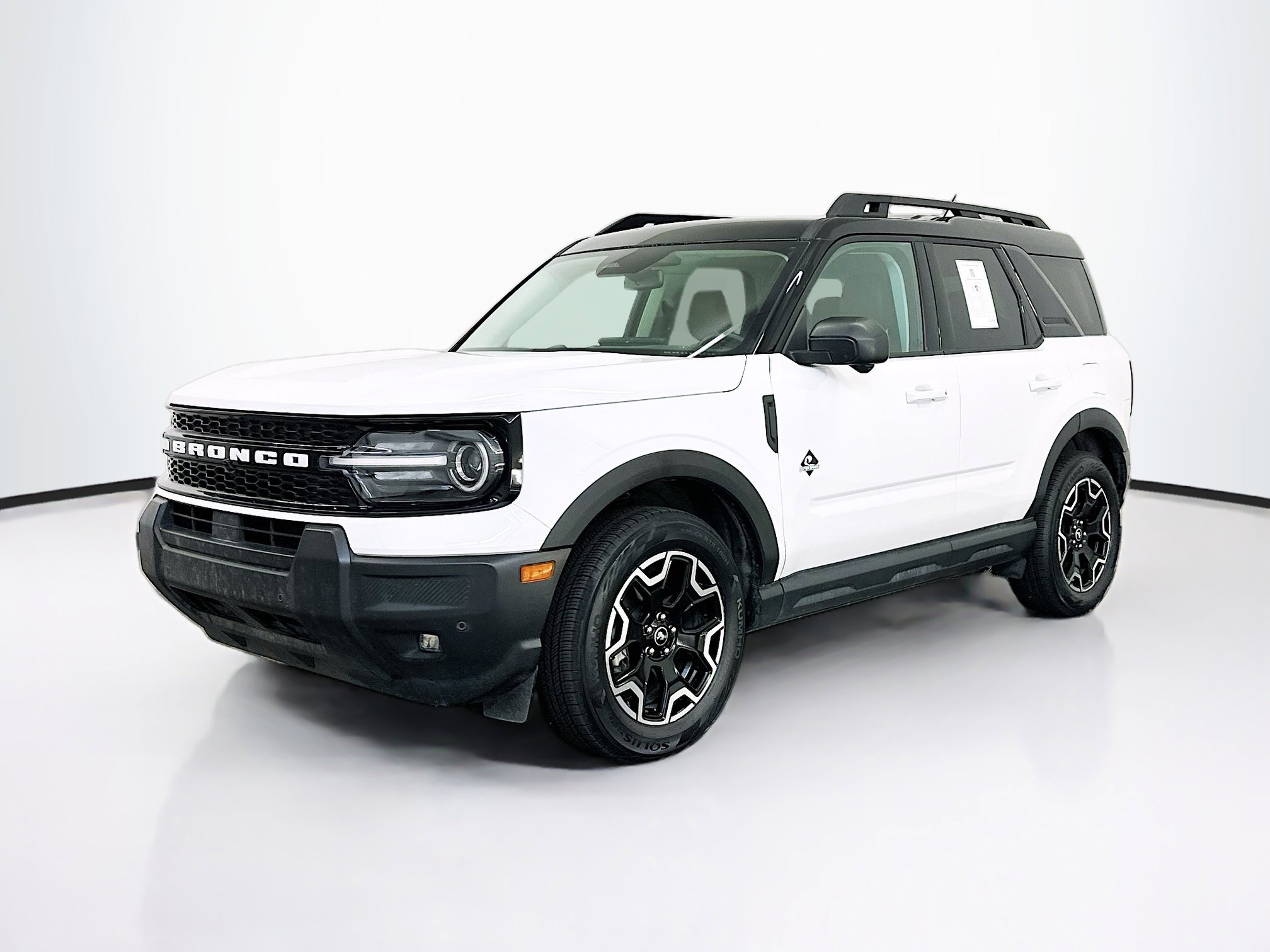 Used 2025 Ford Bronco Sport Outer Banks w/ Outer Banks Tech Package+ AWD/4WD image 3