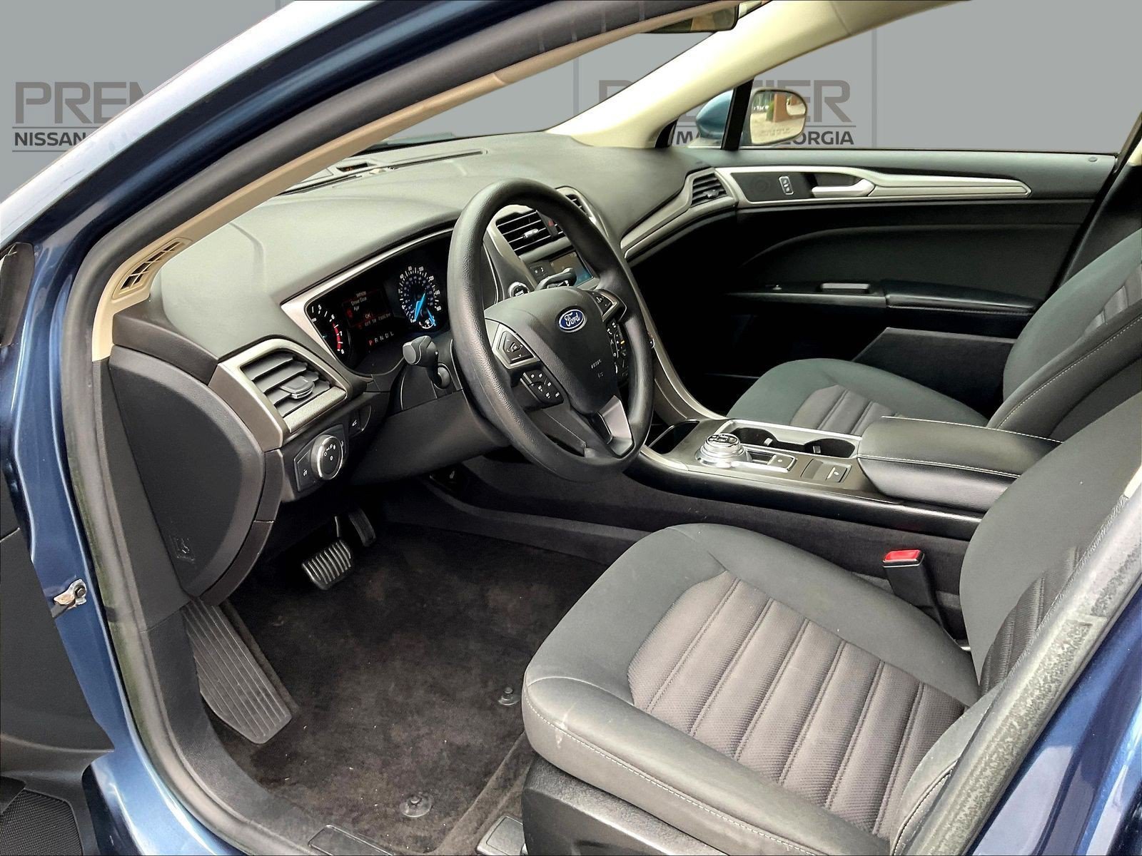 Used 2018 Ford Fusion SE FWD image 19
