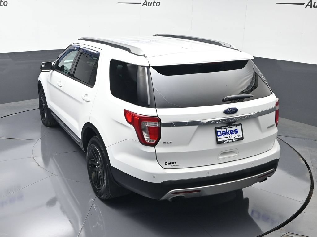 Used 2017 Ford Explorer XLT FWD image 47