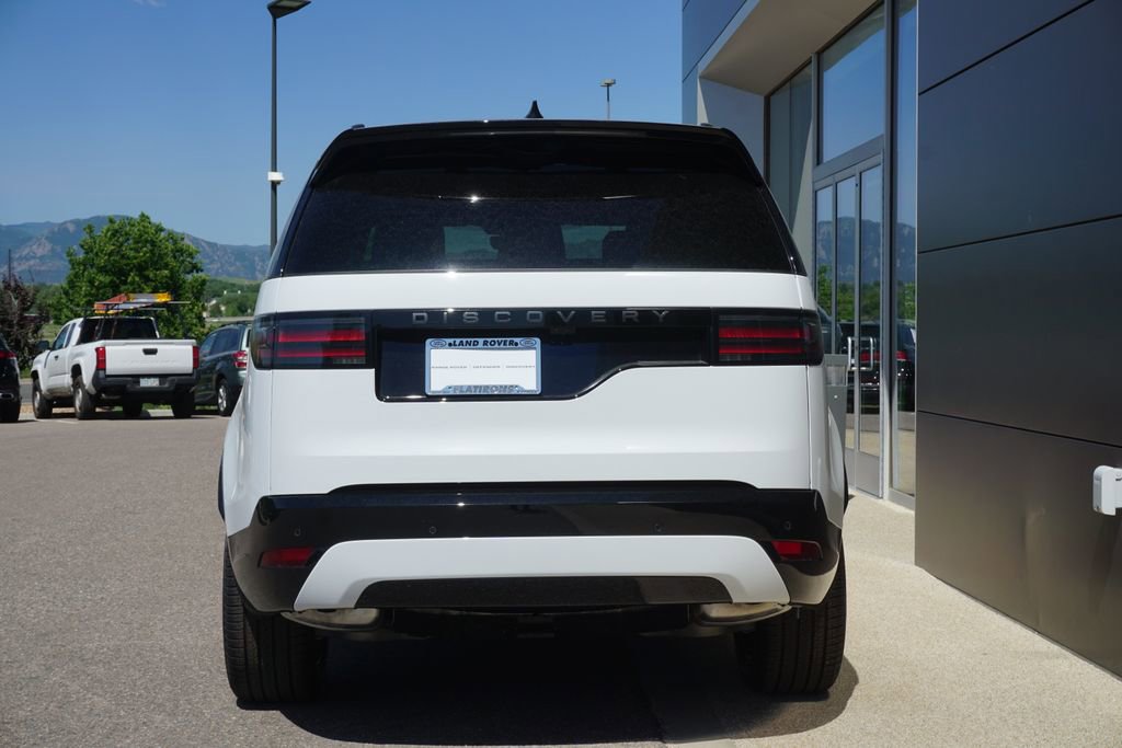 New 2025 Land Rover Discovery Dynamic SE image 6